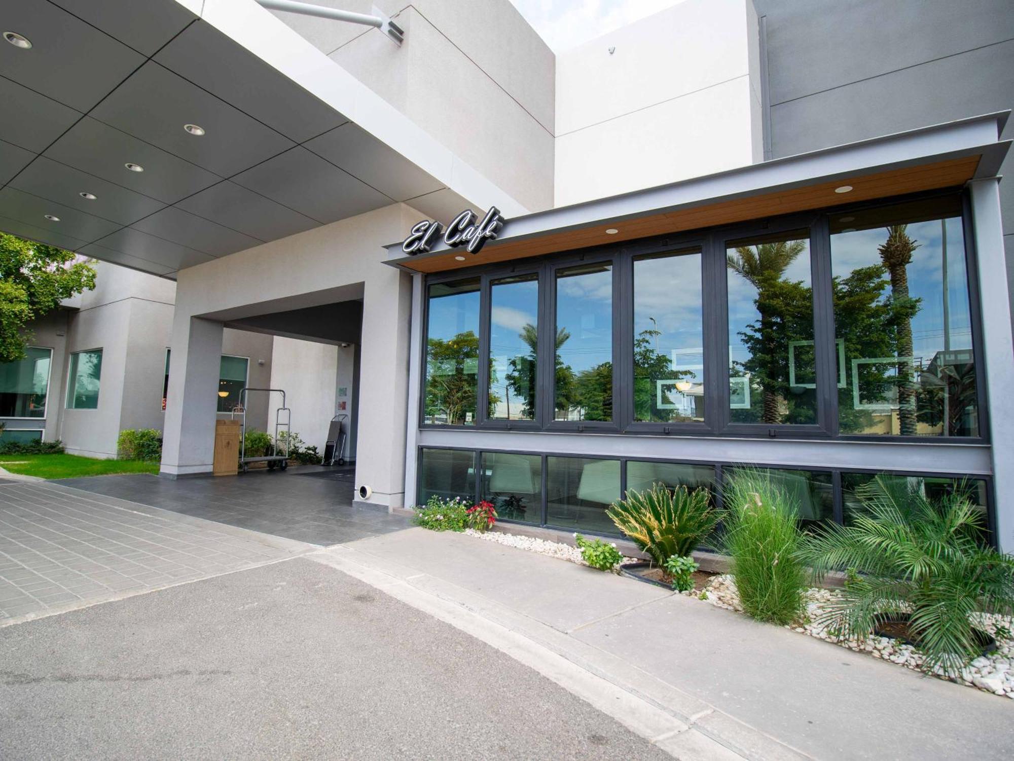 Hotel Araiza San Luis R.C. San Luis Río Colorado エクステリア 写真