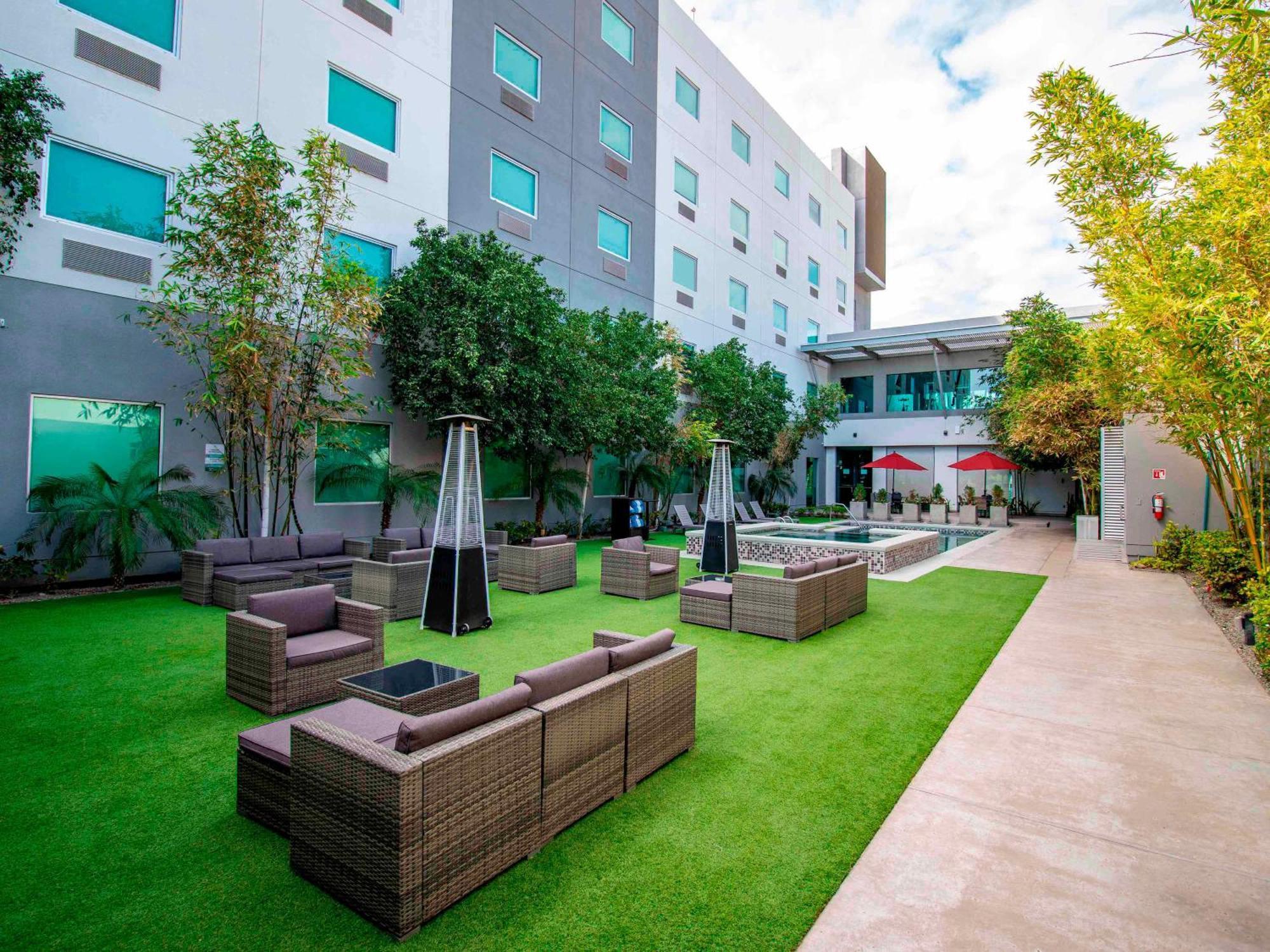 Hotel Araiza San Luis R.C. San Luis Río Colorado エクステリア 写真
